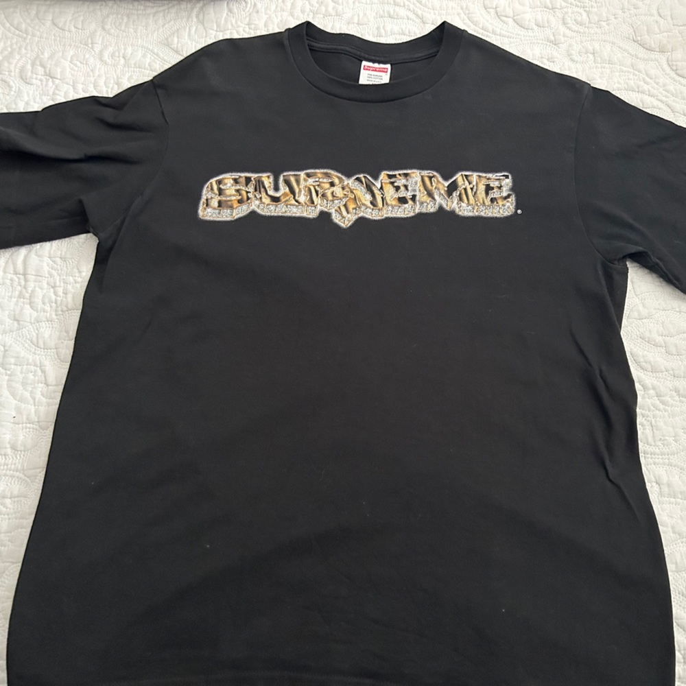 supreme men’s shirt sleeve shirt